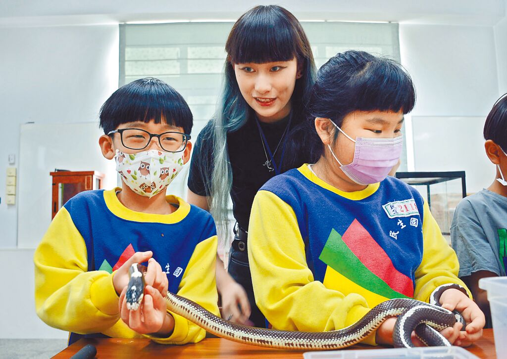 屏東市民生國小舉辦爬蟲生態教育展，以防棄養危害生態