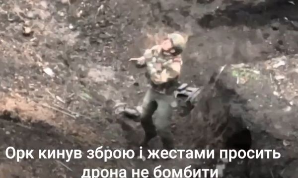 俄烏戰場上的勇氣與人性：士兵投降的影片震撼世界