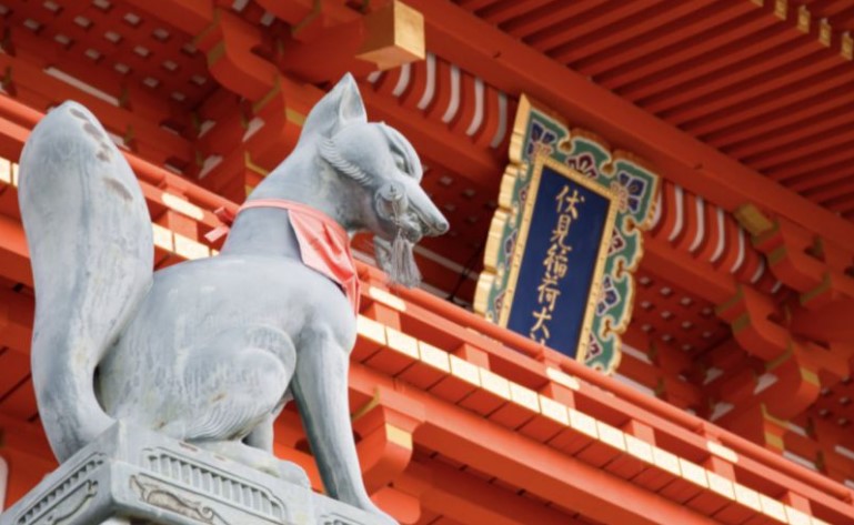 「稻荷桑」：日本人最喜愛的神祇，象徵五穀豐收和商業繁盛