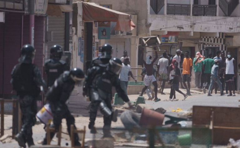 塞內加爾反對派領袖因阻撓選舉遭法院判刑，引發衝突