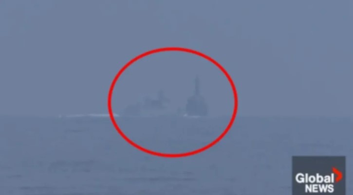 美軍艦遭共軍攔截台灣海峽，雙方差點發生碰撞事故
