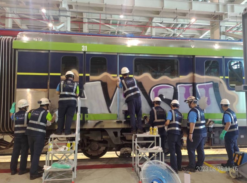台中捷運高鐵站尾軌區遭塗鴉，警方追查兩名外籍嫌疑人