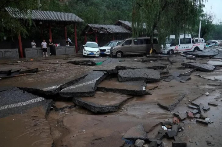 颱風杜蘇芮襲擊 北京遭遇罕見暴雨，啟動防汛紅色預警