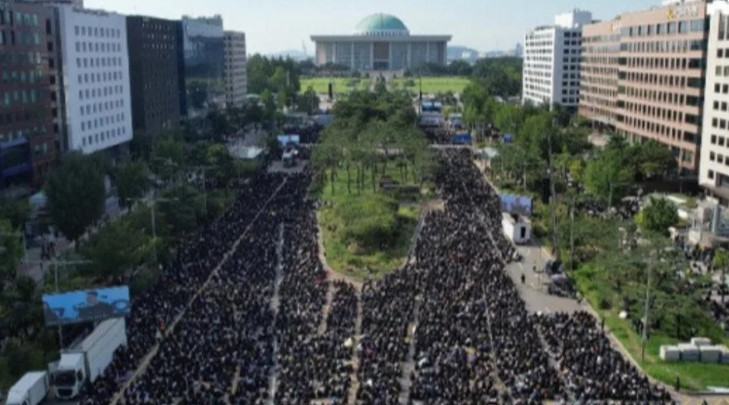 南韓教師集體請病假抗議教育體制，32所學校停課