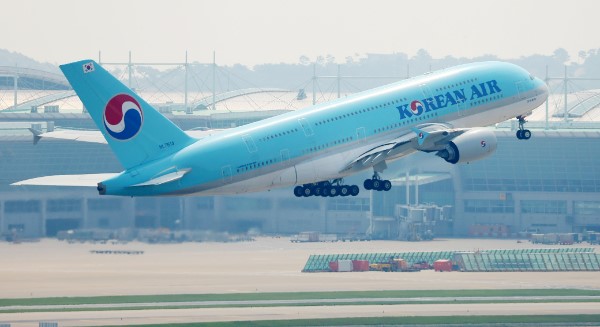 南韓旅客發現飛機上冰咖啡杯中有碎玻璃