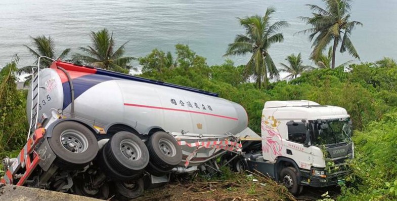 台東南迴台9線油罐車意外事故