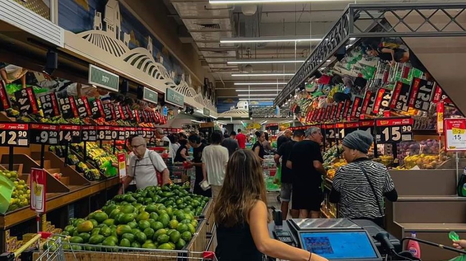 以色列超市購物情景：理性和團結在以巴衝突下顯著